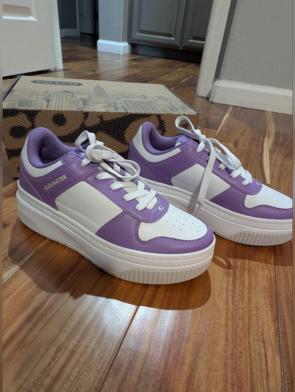 Coach Leather Breathable Platform Shoe Size 9.5 New in Box ❤️ - Picture 7 of 13